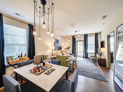 Dinning Area In Living Room at The Retreat Apartments, Roanoke